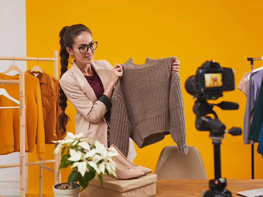 8 Effective Video Marketing Strategies for Fashion Business