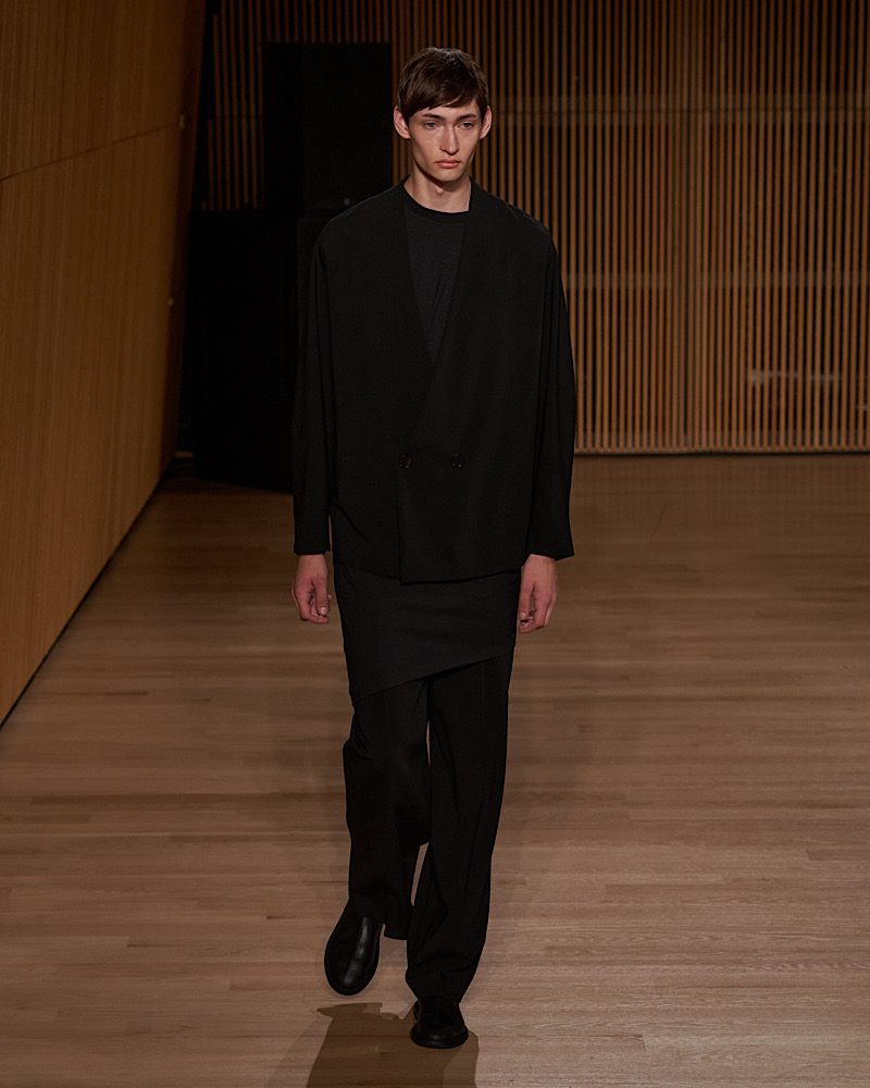 FFORME's Spring/Summer 2024 Collection: A Study in Elegance at New York Fashion Week