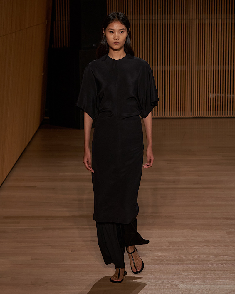 FFORME's Spring/Summer 2024 Collection: A Study in Elegance at New York Fashion Week